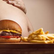 Binge eating compultion alimentaire traitement sous hypnose la rochelle virginie pagnier hypnotherapeute hypnotiseur
